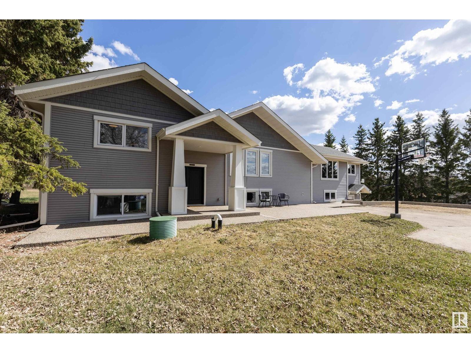 Rural Strathcona County, AB T8C1H5,169 51559 RGE ROAD 225