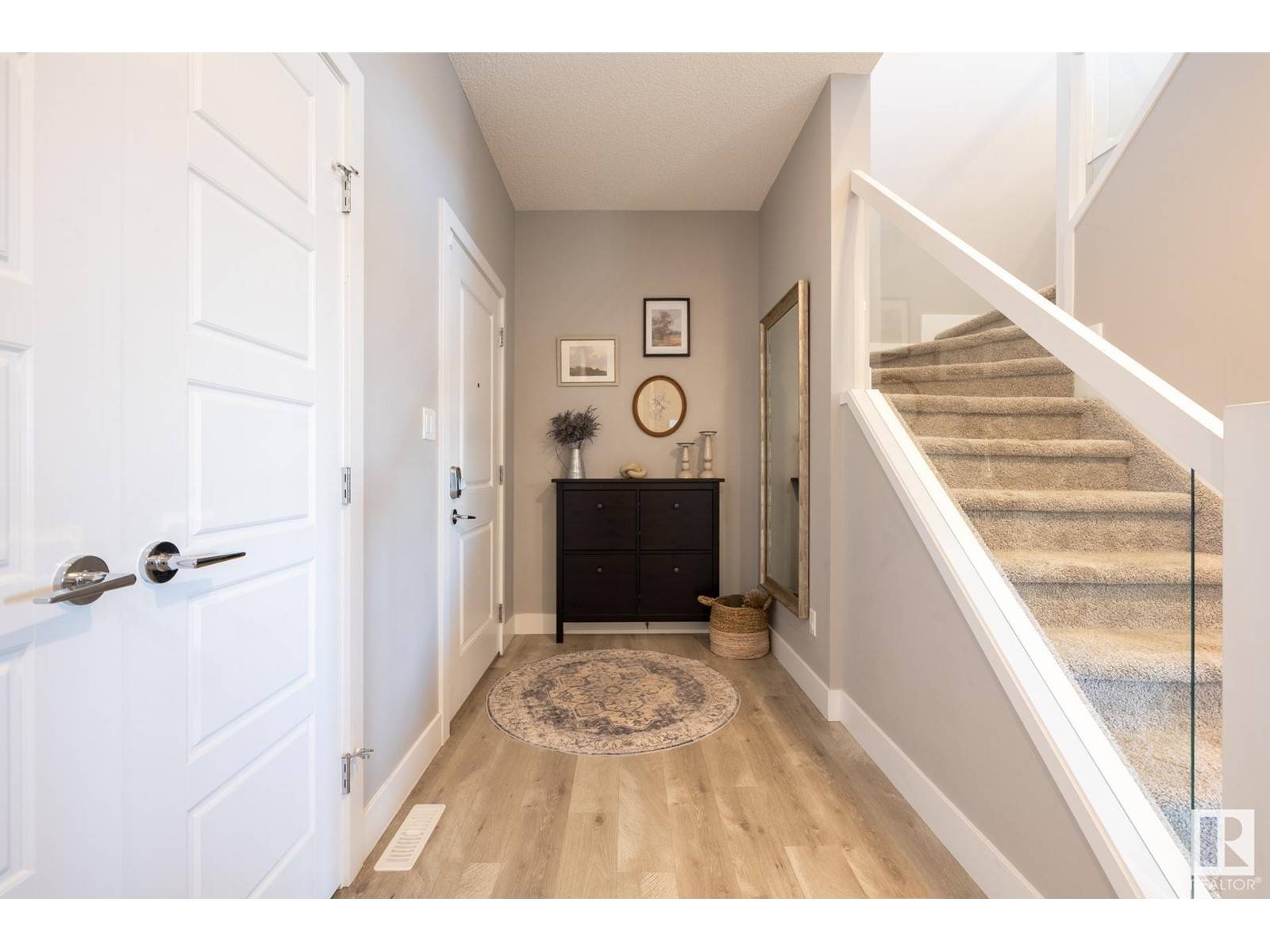 Sherwood Park, AB T8H0X7,1054 ALLENDALE CR