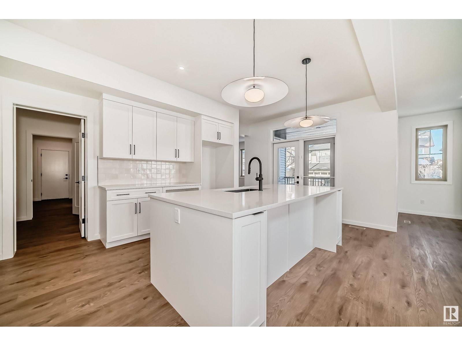 Edmonton, AB T6W0H7,1365 AINSLIE WD SW