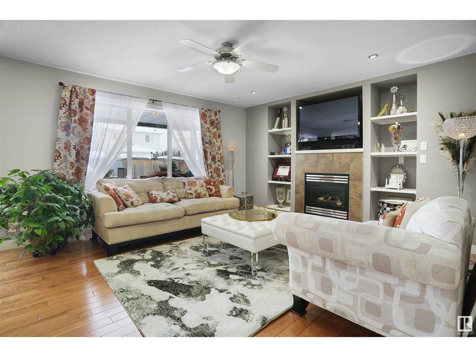 Edmonton, AB T5X0A6,11827 174 Av NW
