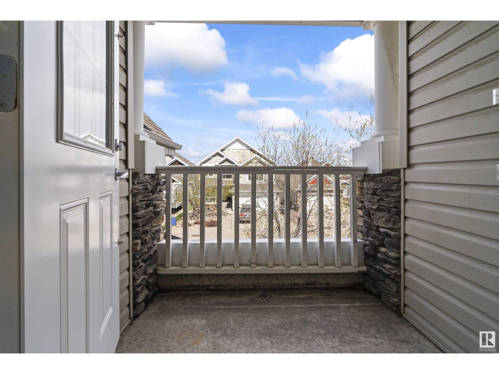 Edmonton, AB T6X1B5,558 STEWART CR SW