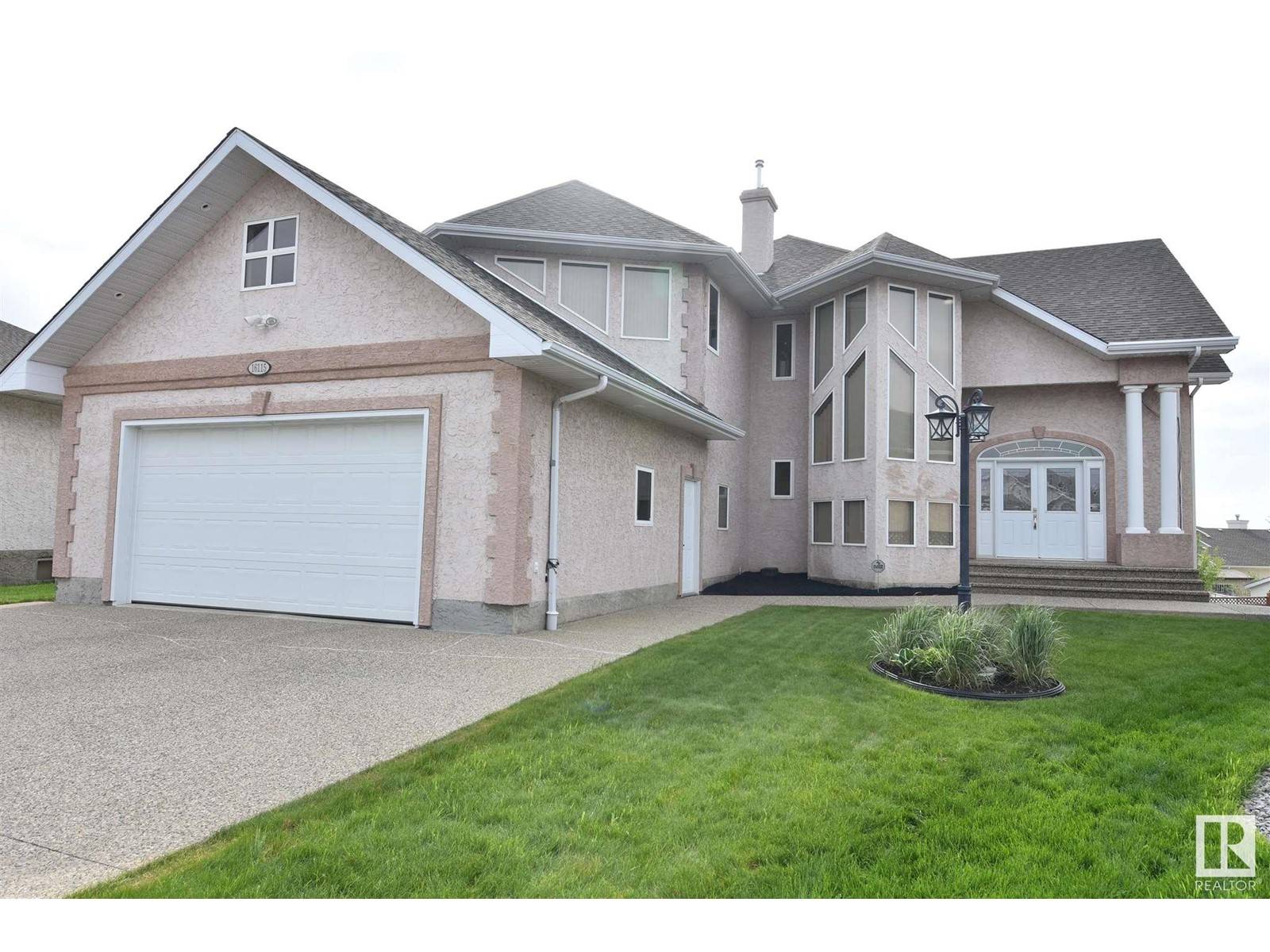 Edmonton, AB T5Y2T1,16115 57 ST NW