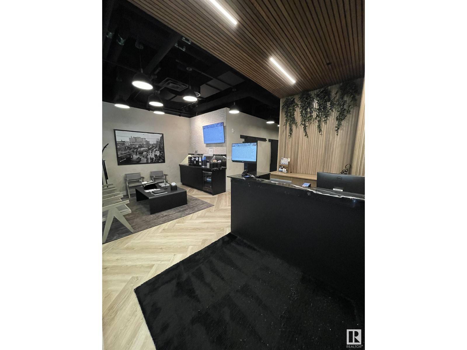 Edmonton, AB T5J0J4,0 N/A NW