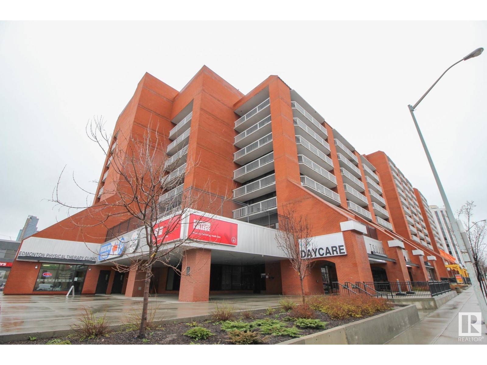 Edmonton, AB T5J3M5,#407 10145 109 ST NW