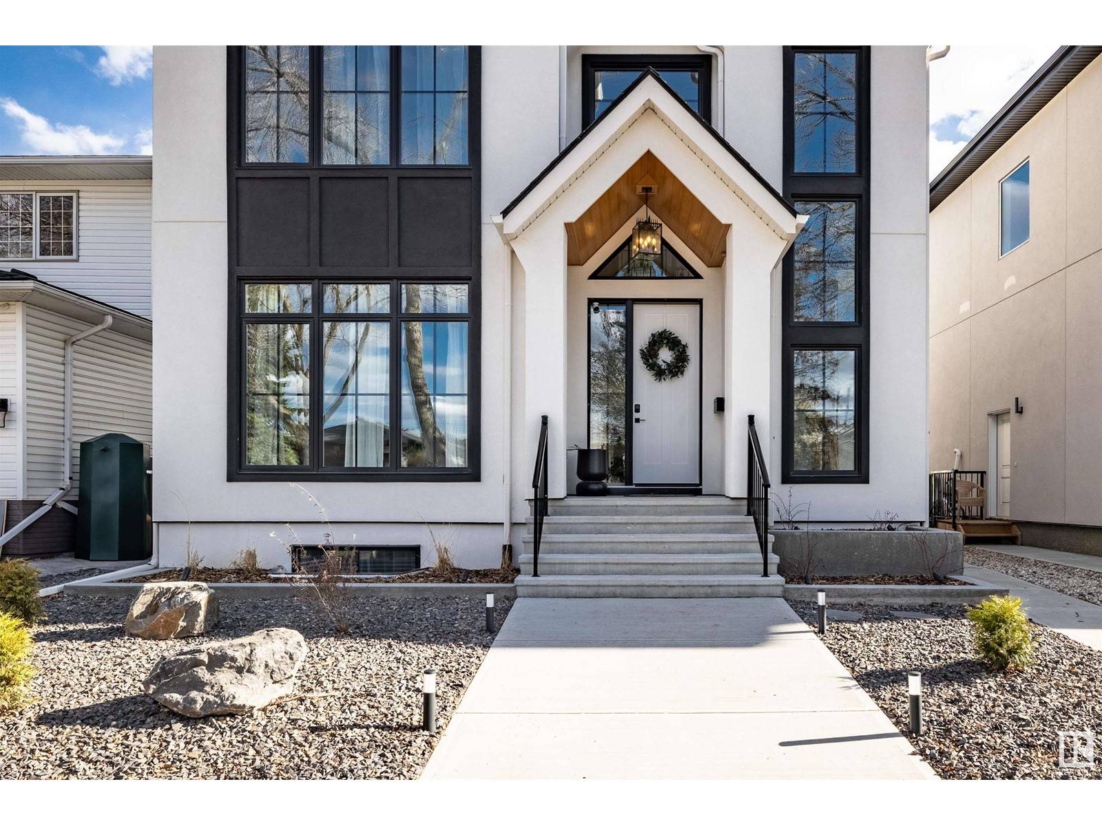 Edmonton, AB T6H4R4,6535 112A ST NW