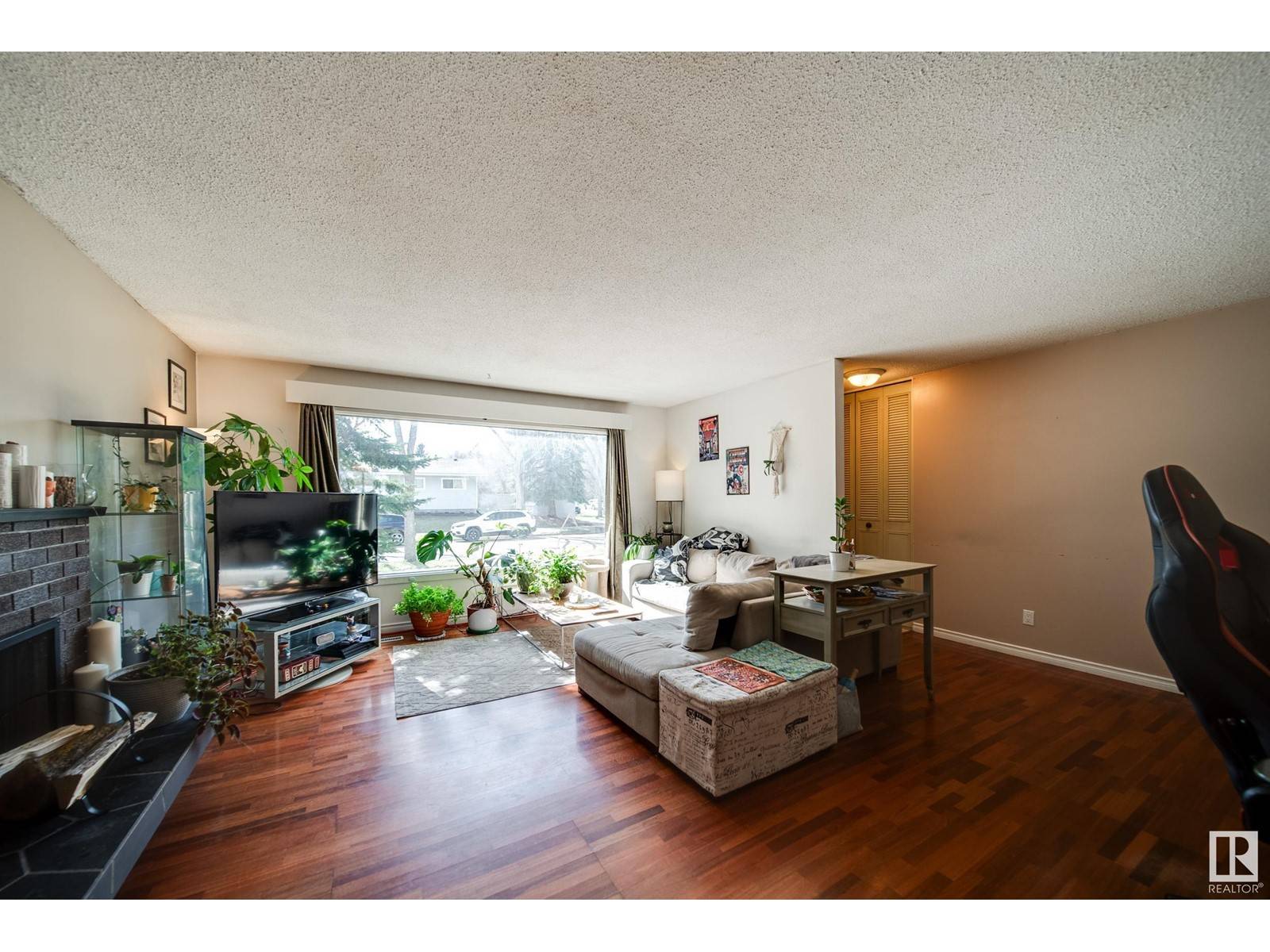 Fort Saskatchewan, AB T8L1J8,9621 89B ST