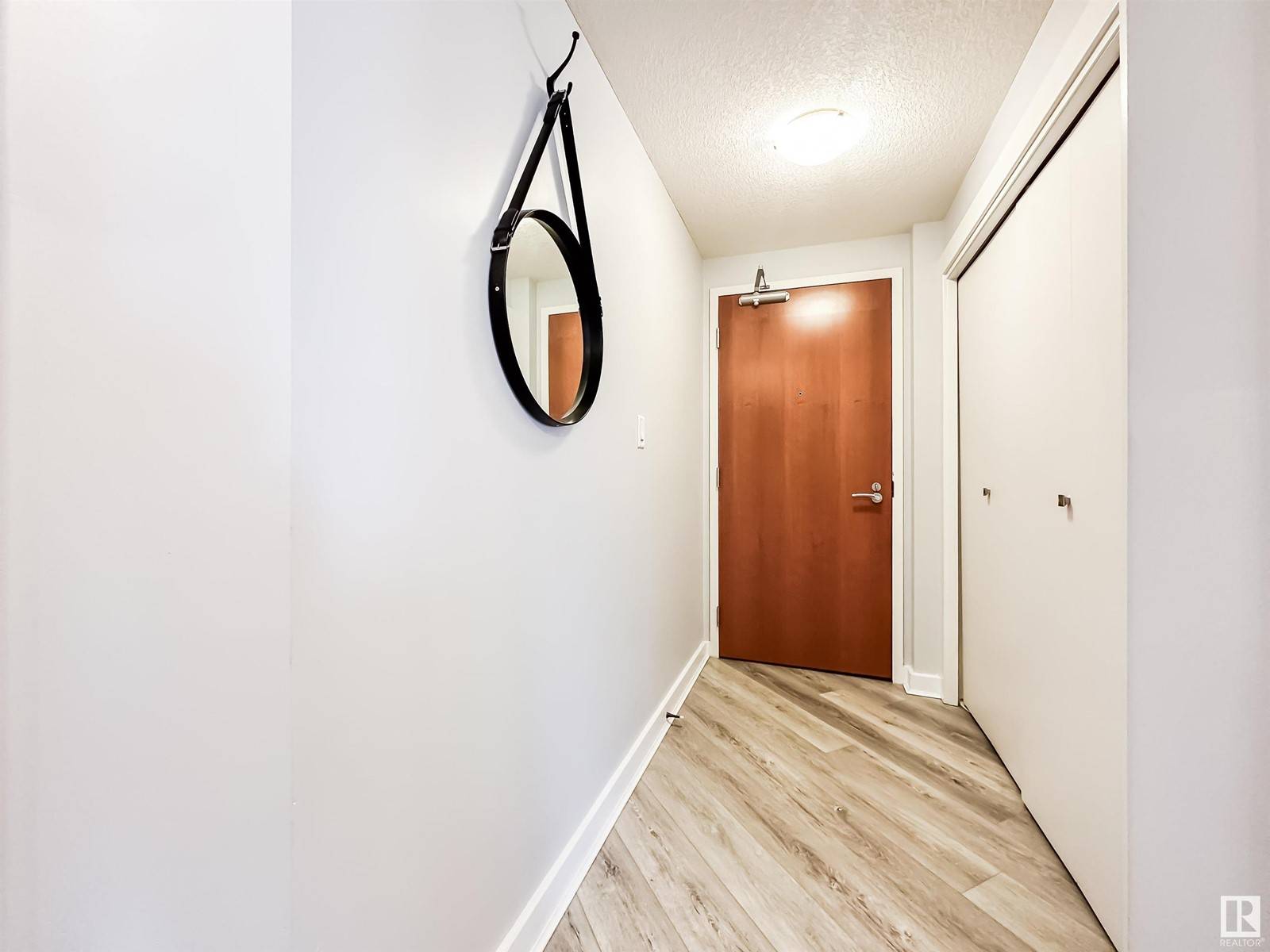 Edmonton, AB T5J0B6,#703 10152 104 ST NW