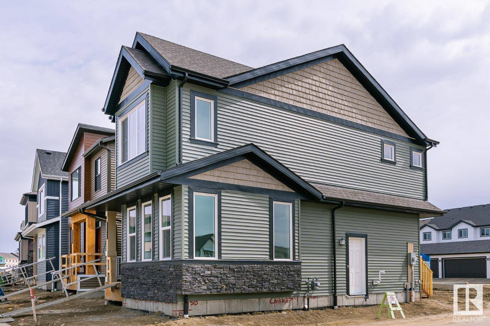 Edmonton, AB T6X2Y8,4047 Hawthorn LI SW