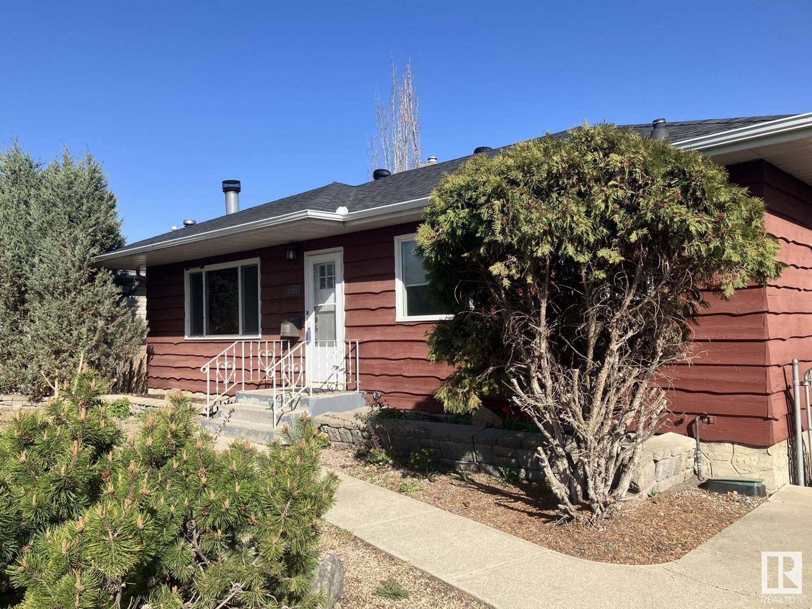 Edmonton, AB T6A1G5,6004 106 AVENUE NW