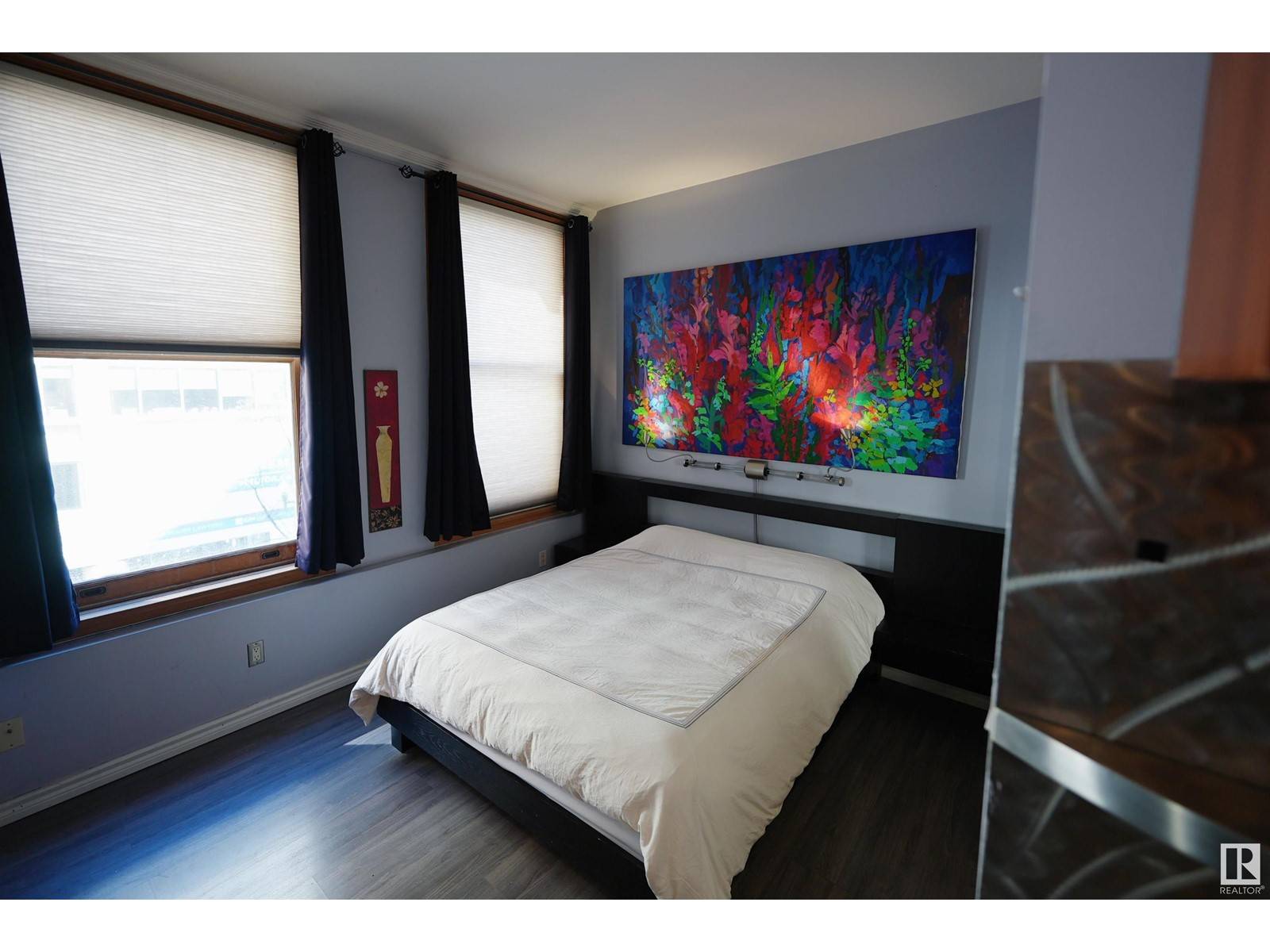 Edmonton, AB T5J0N8,#308 10134 100 ST NW
