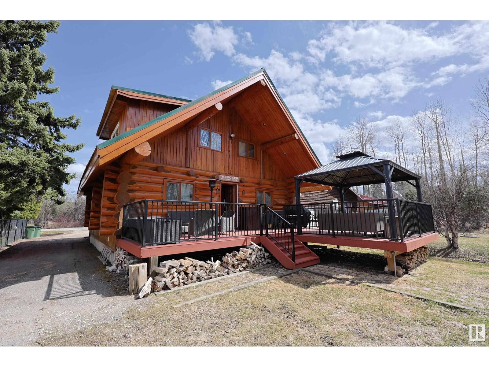 Rural Lac Ste. Anne County, AB T0E0L0,1134 11 ST