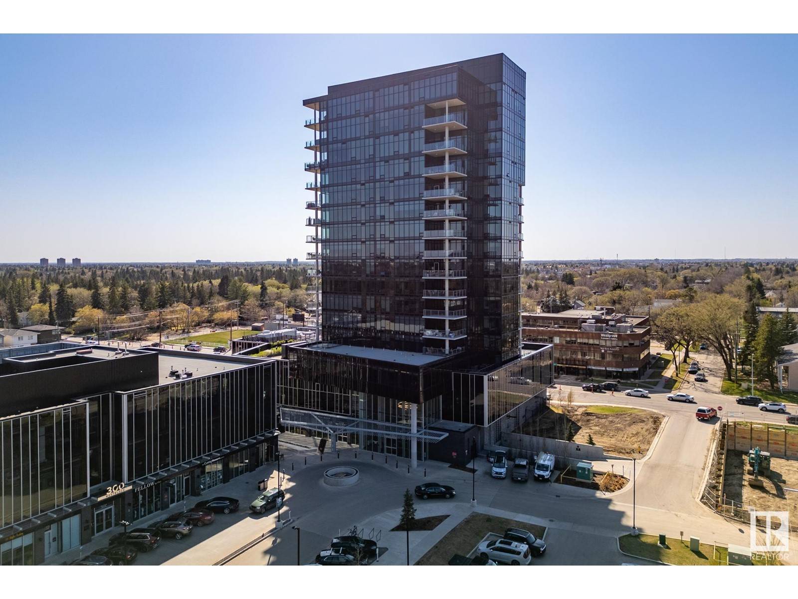 Edmonton, AB T5N1L5,#703 14105 WEST BLOCK DR NW