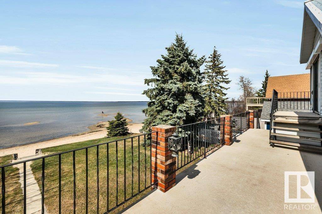 Rural Wetaskiwin County, AB T0C1X0,907-1st Ave Ma-Me-O Beach