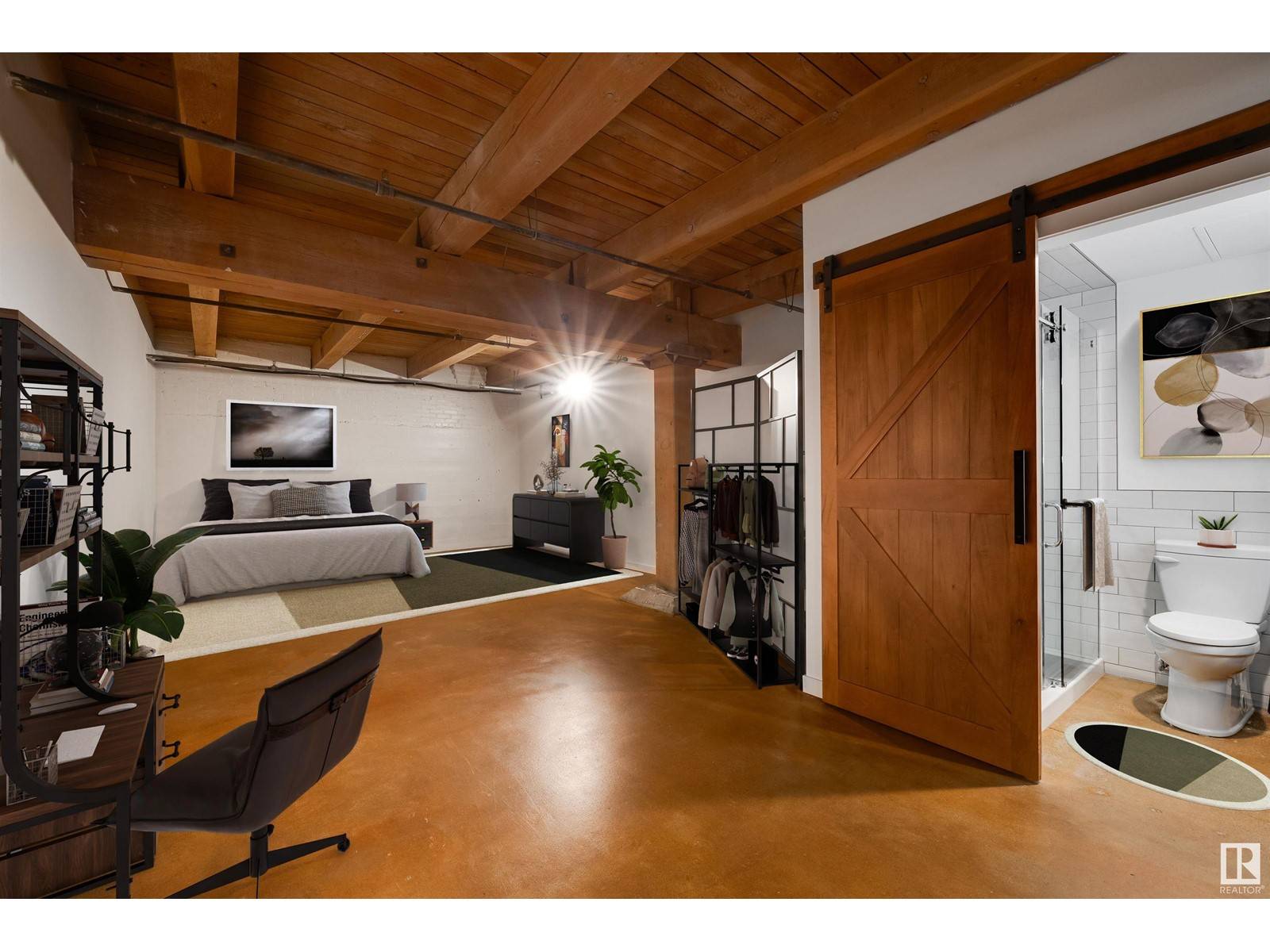 Edmonton, AB T5J1K3,#104 10309 107 ST NW