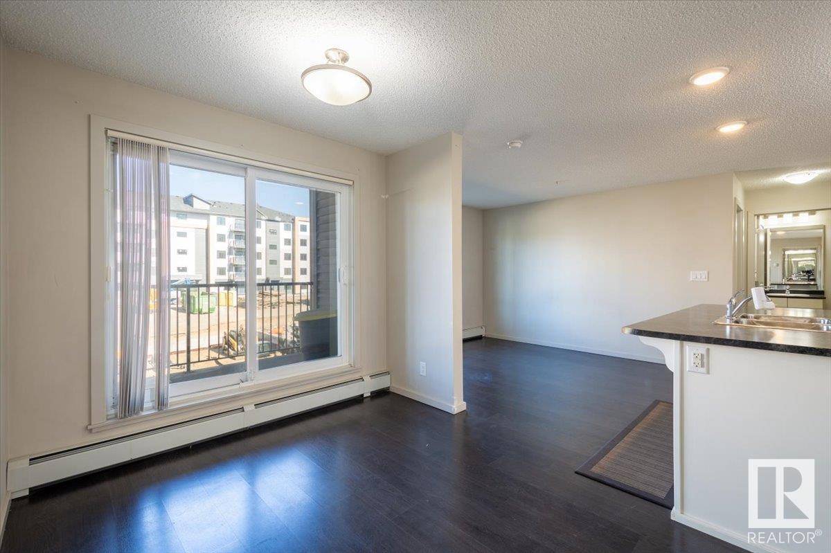 Edmonton, AB T6X2A8,#322 5515 7 AV SW SW