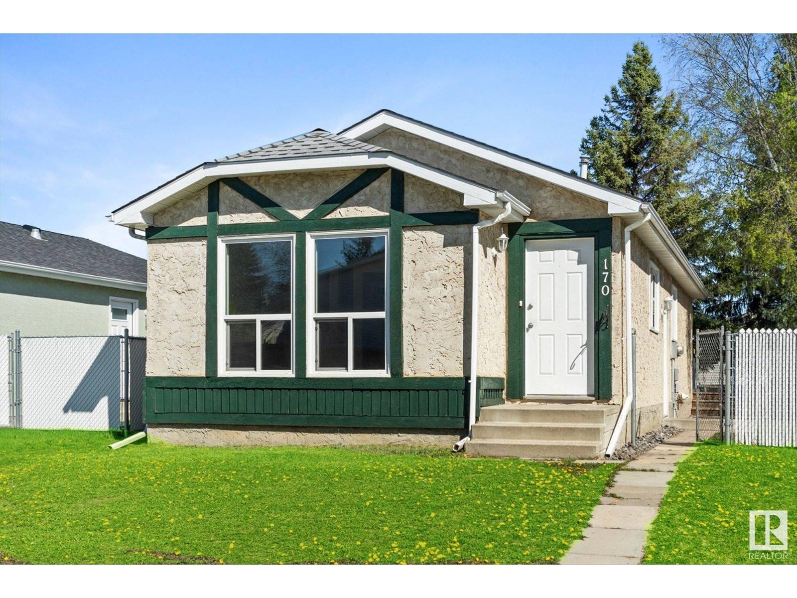 Spruce Grove, AB T7X1Y7,170 GREENWOOD DR