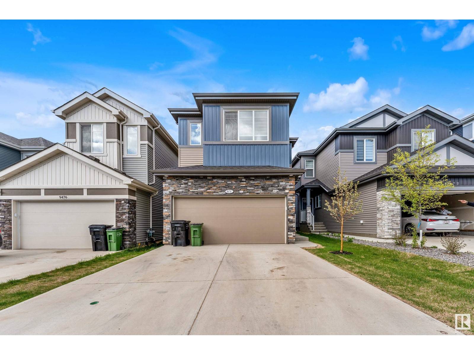 Edmonton, AB T6X2Z6,9474 PEAR CR SW