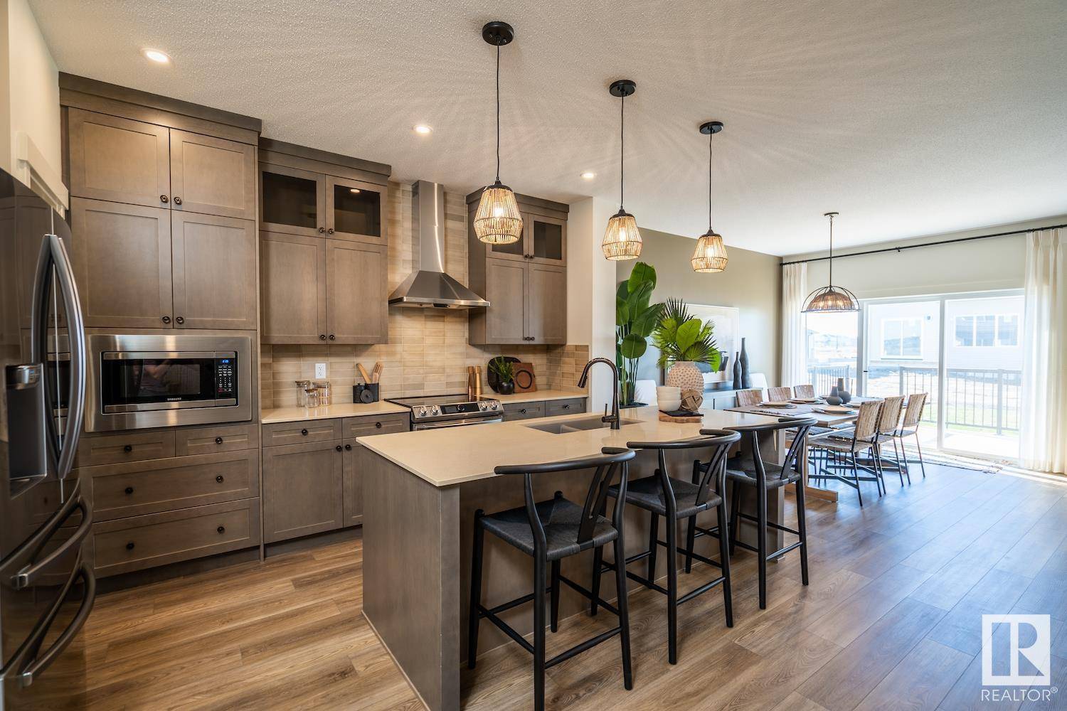 Edmonton, AB T6W4S9,3114 DIXON LANDING LD SW