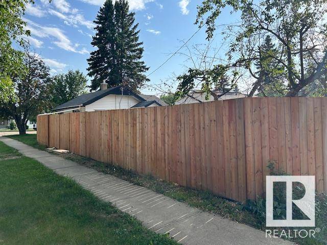 Camrose, AB T4V0T7,5602-50 ave