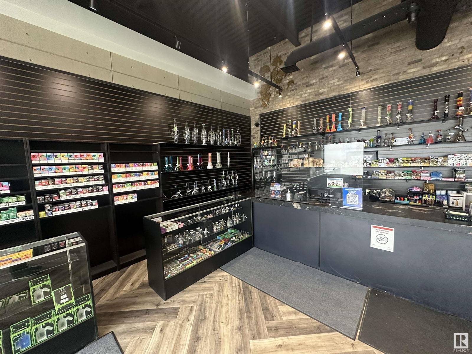 Edmonton, AB T6X2E9,3735 8 Avenue SW
