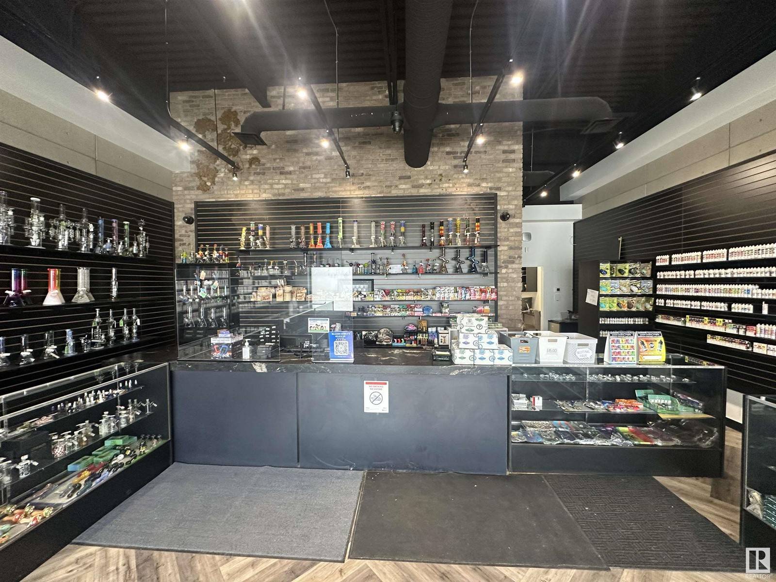 Edmonton, AB T6X2E9,3735 8 Avenue SW