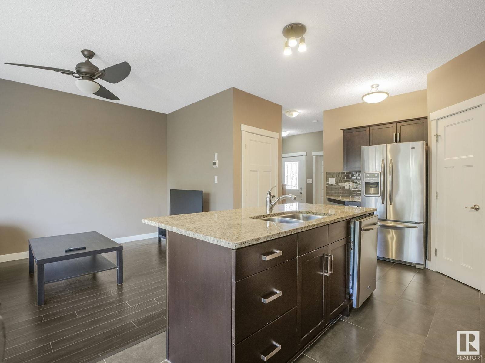 Edmonton, AB T6M0R3,#9 3103 Hilton DR NW