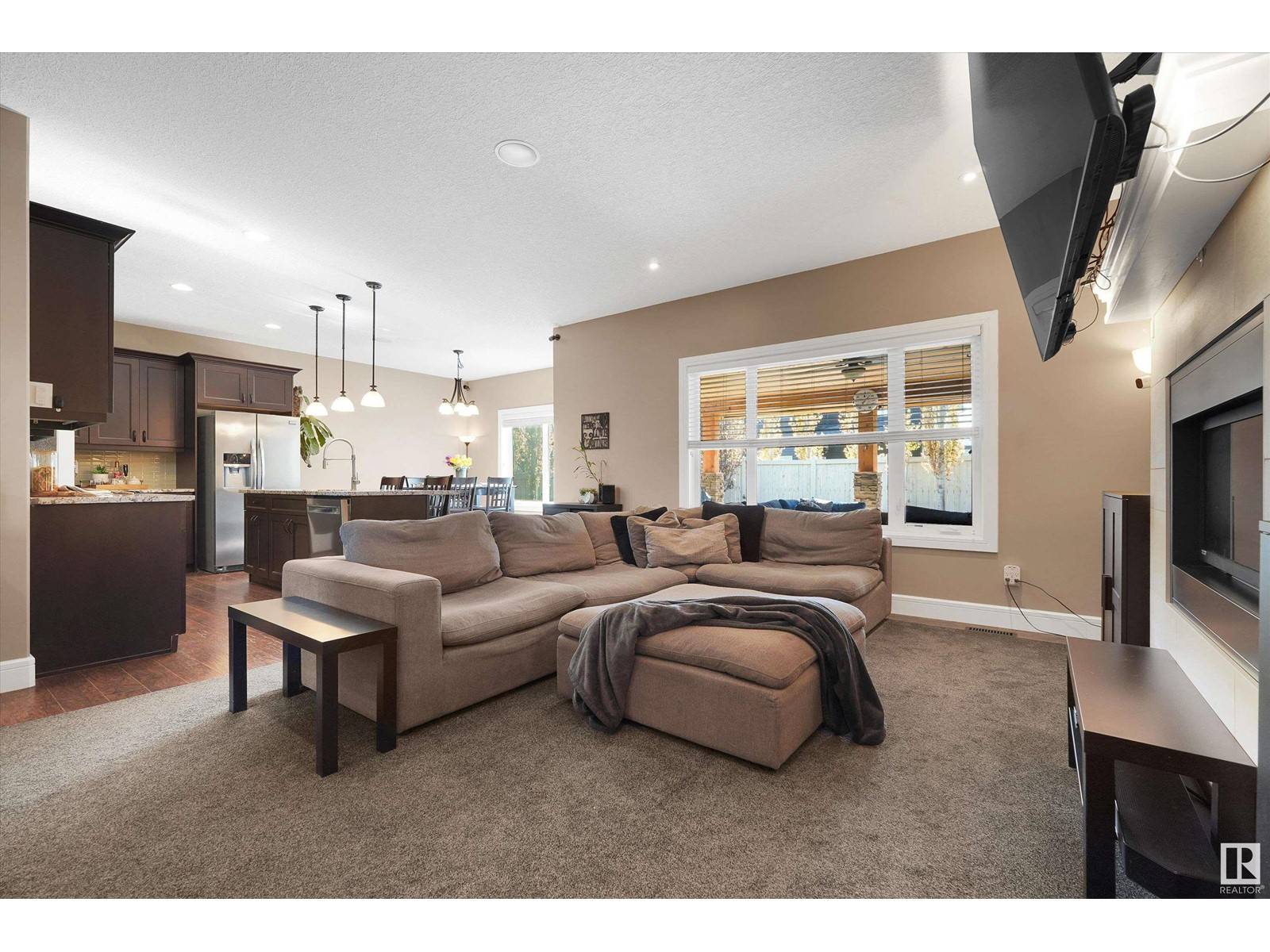 St. Albert, AB T8N6M8,24 EDINBURGH CO N