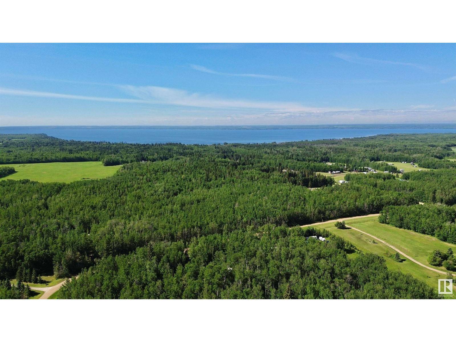 Rural Wetaskiwin County, AB T0C2C0,101 Glenhaven CR