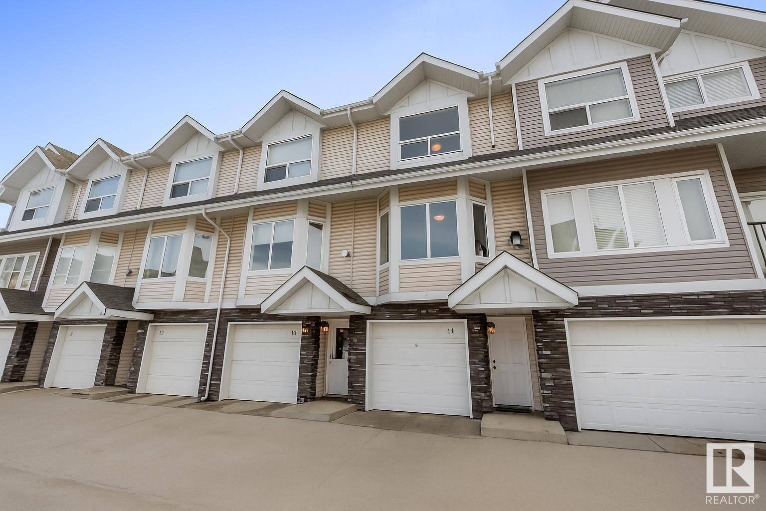 Edmonton, AB T6V0B6,#11 13215 153 AV NW