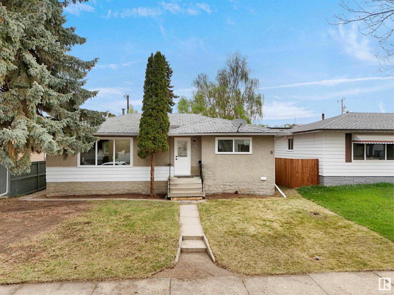 Edmonton, AB T5W0Y2,4034 117 AV NW