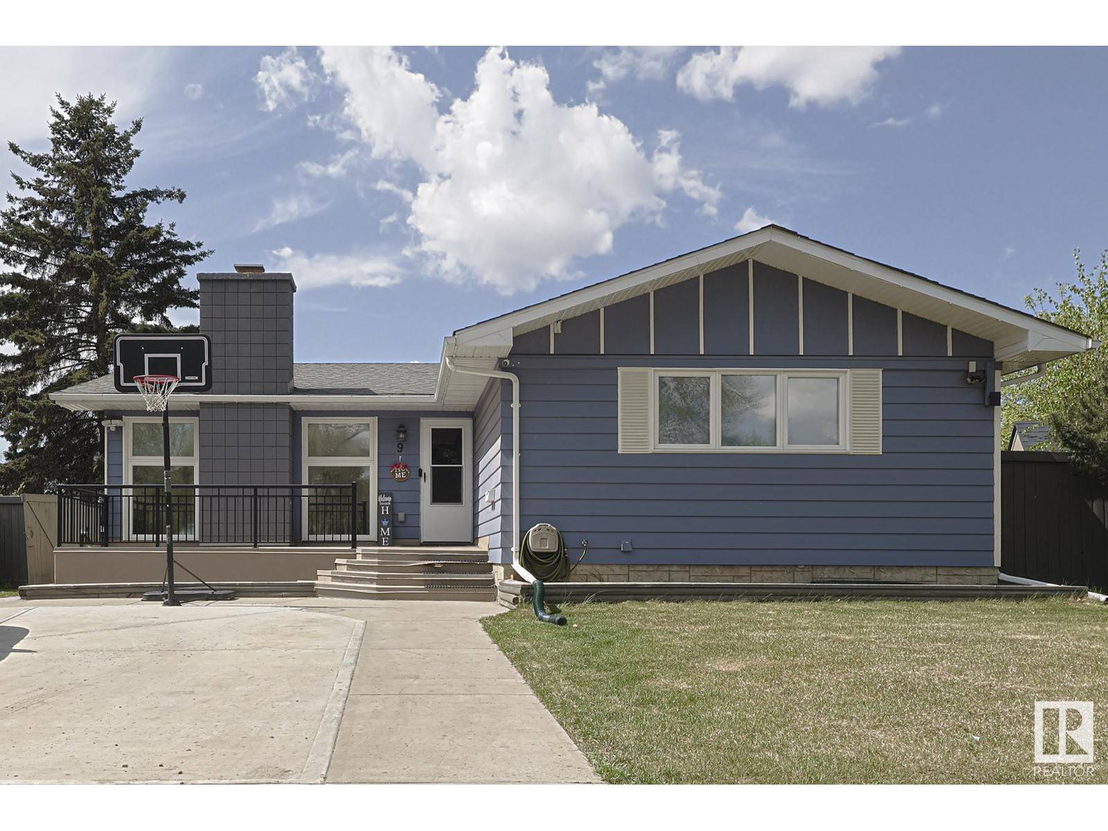 St. Albert, AB T8N1L6,9 MICHENER PL