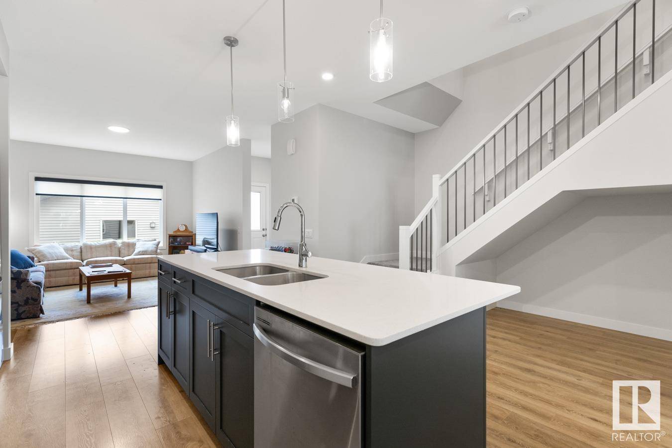 Edmonton, AB T6M1L2,19330 26A AV NW