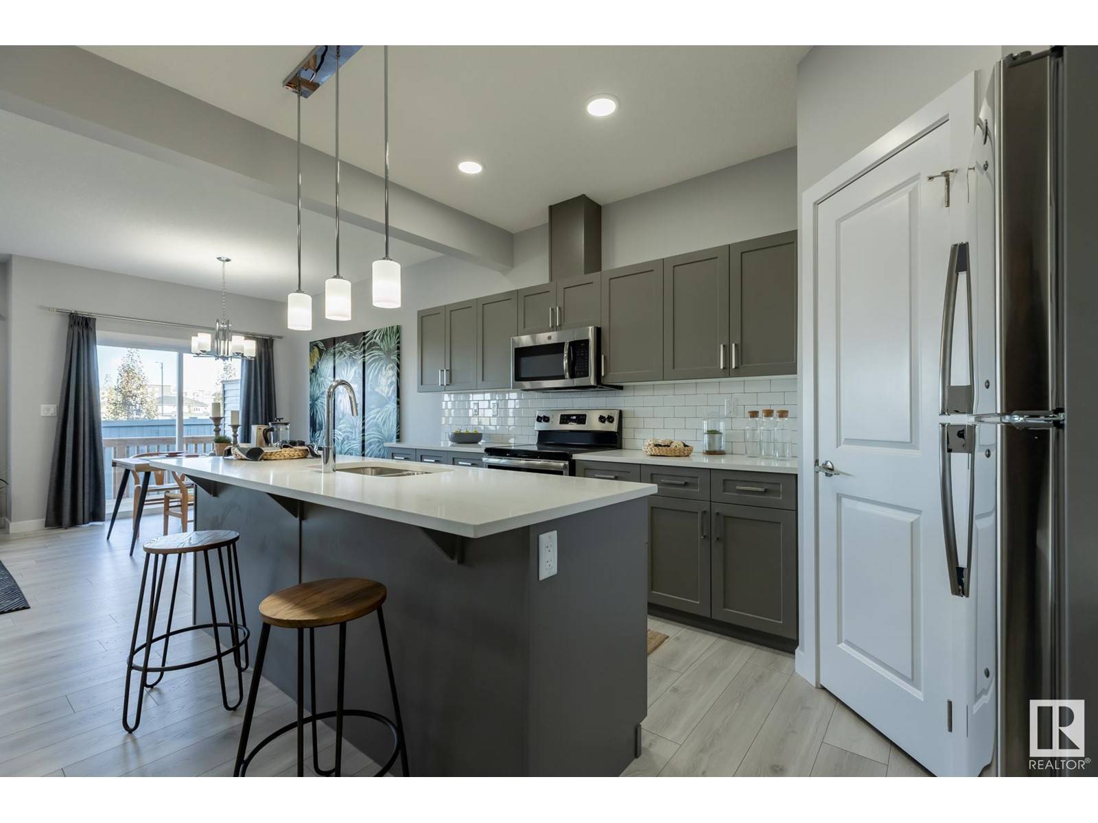 Morinville, AB T8R2S1,8641 97 AV