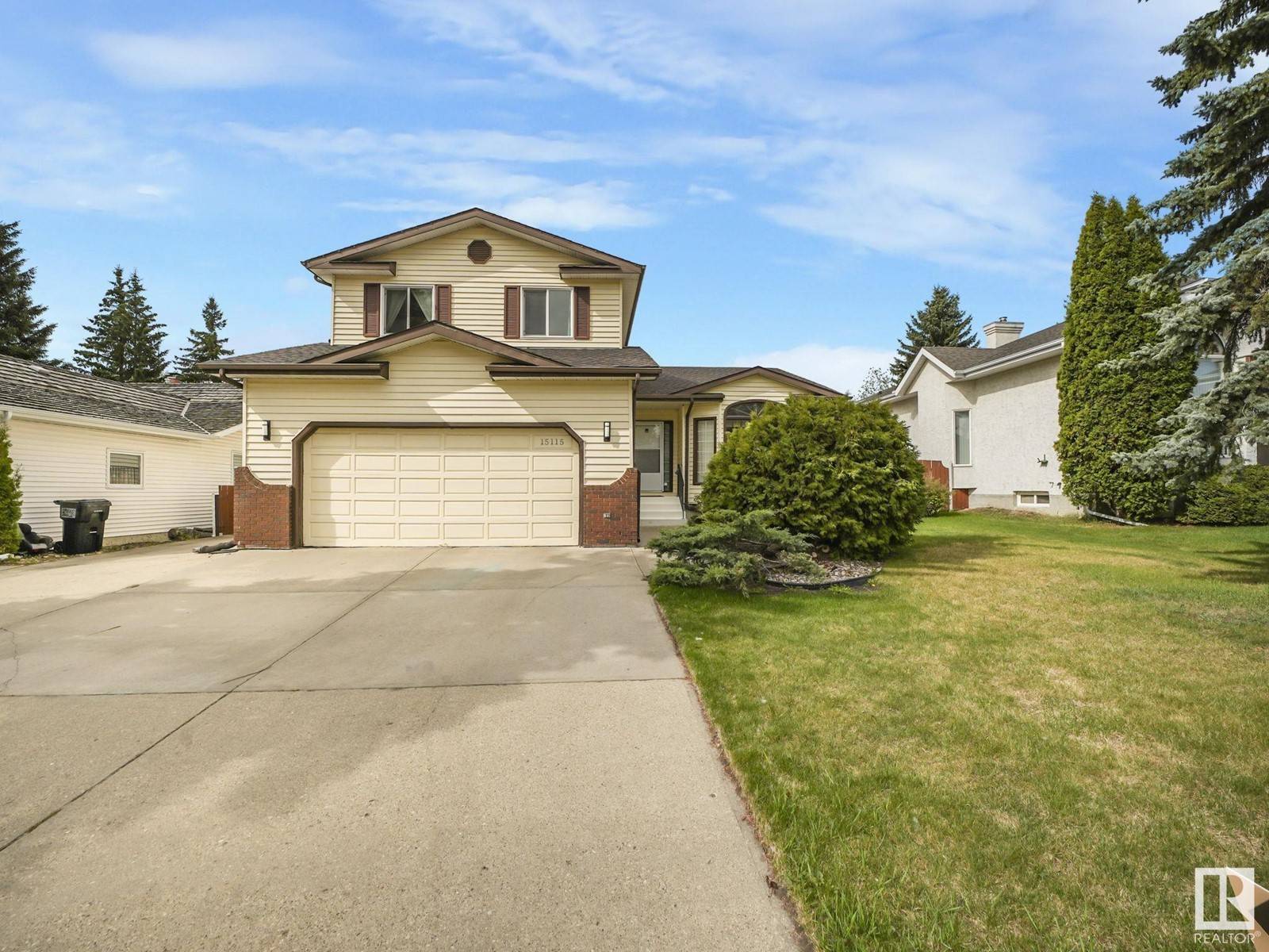 Edmonton, AB T6H5R1,15115 RAMSAY CR NW