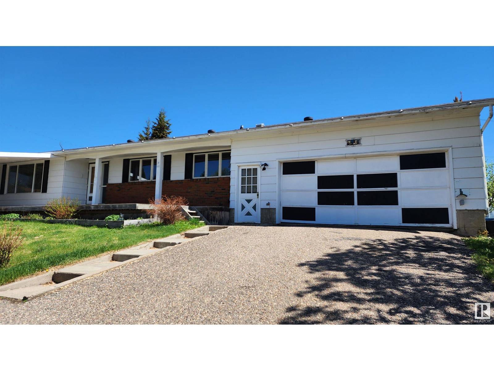Elk Point, AB T0A1A0,5413 50 ST