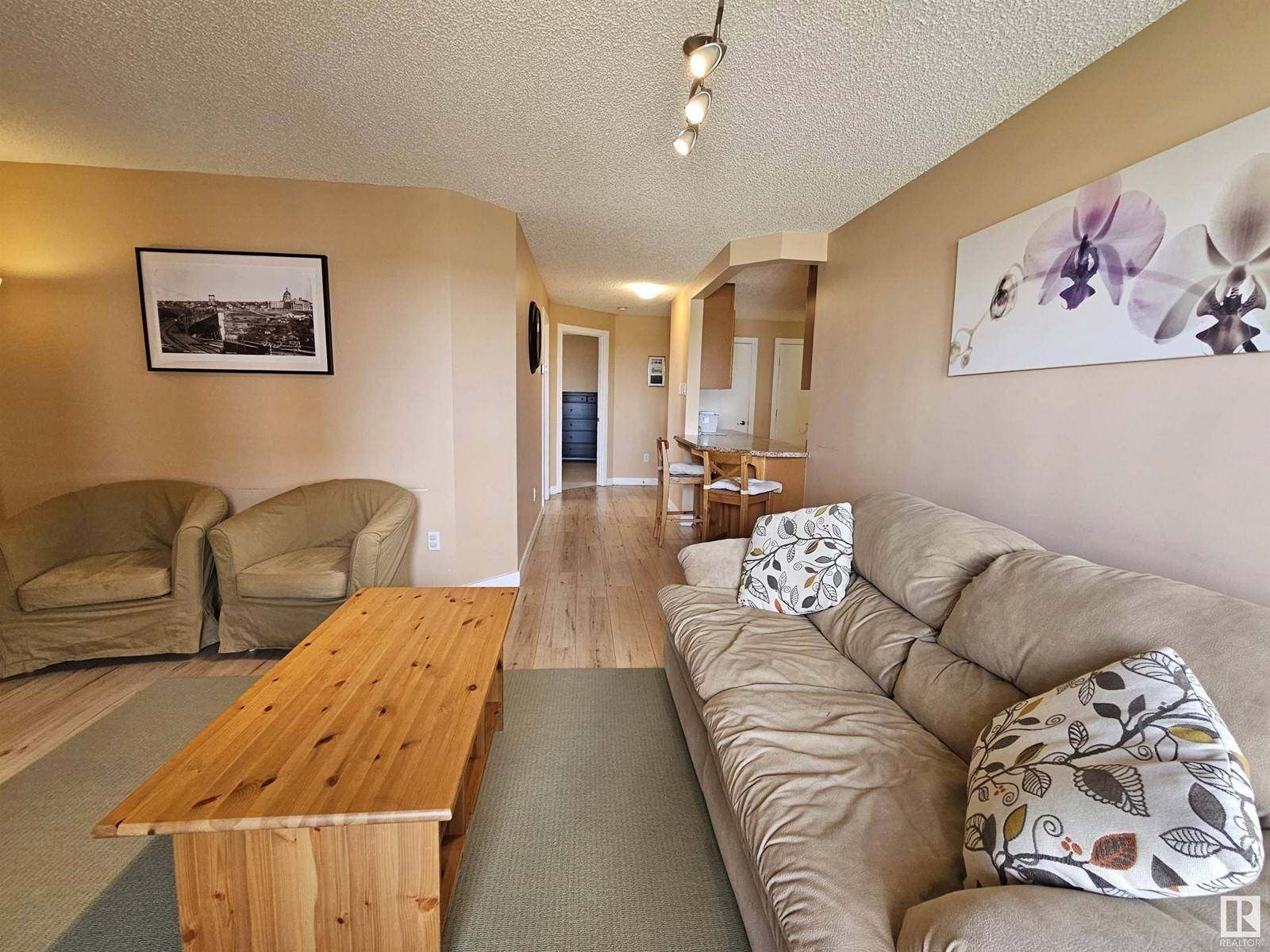 Edmonton, AB T5K2M1,#908 9715 110 ST NW