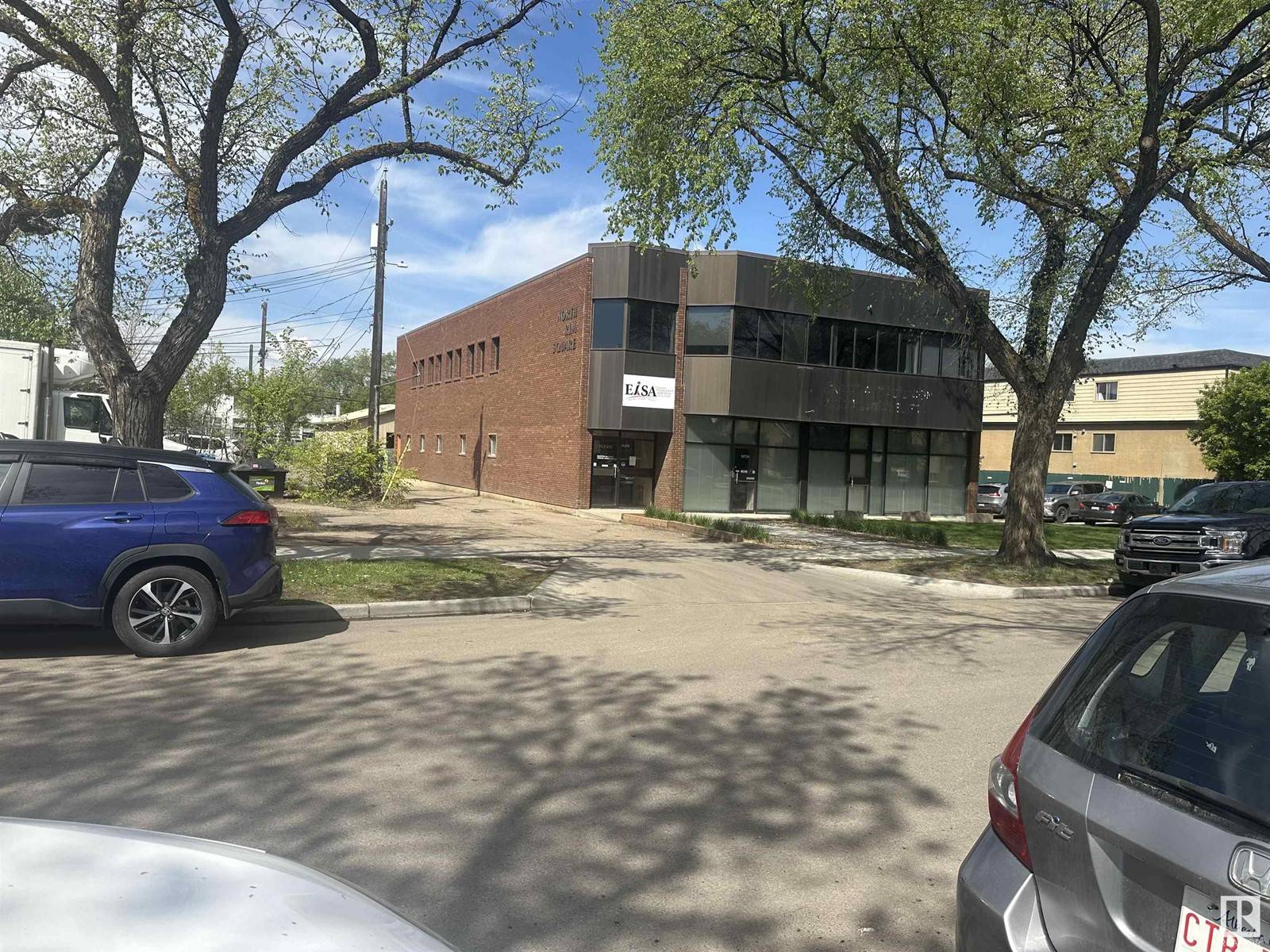 Edmonton, AB T5N3H8,10724 113 ST NW
