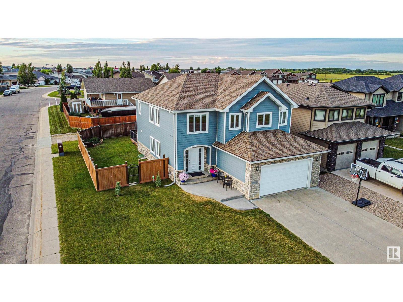 Bonnyville Town, AB T9N0A4,3719 lakeshore DR