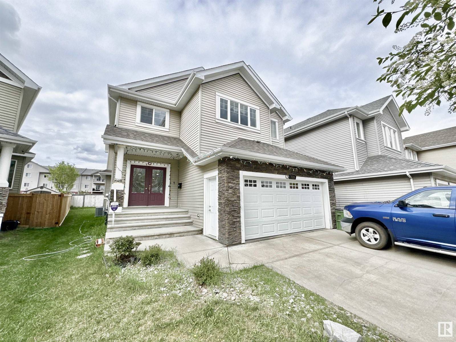 Edmonton, AB T6X0N6,7616 10 AV SW