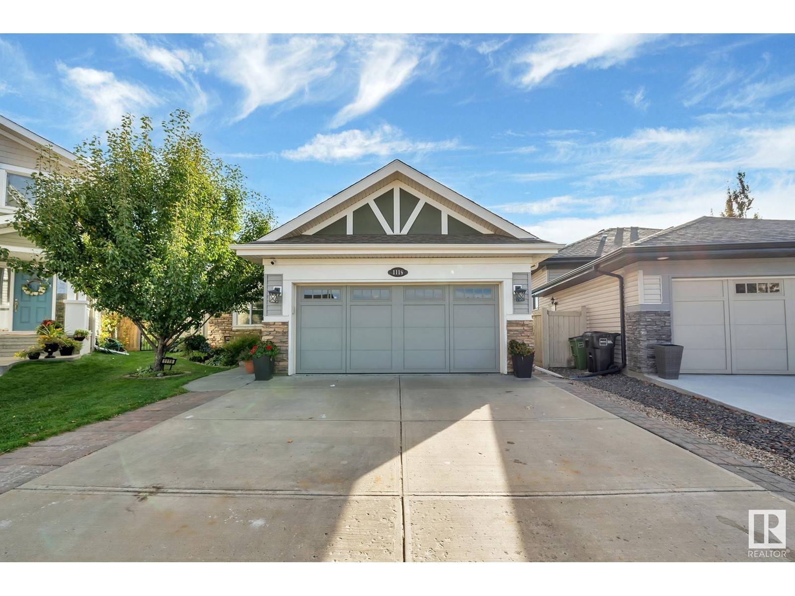 Edmonton, AB T6M0K5,1119 CHAHLEY CO NW