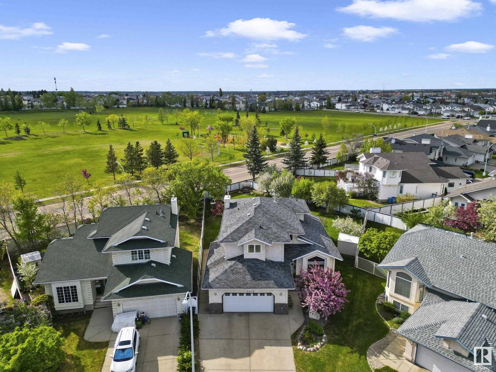 Edmonton, AB T5Y2R5,5872 159B AV NW
