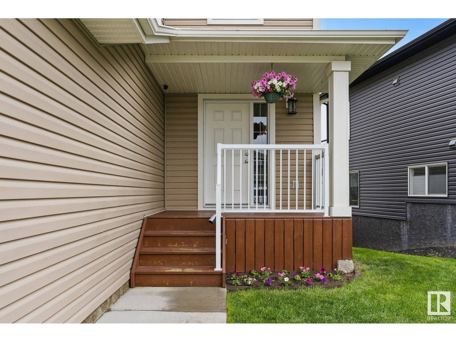 Spruce Grove, AB T7X0J1,62 HILLDOWNS DR