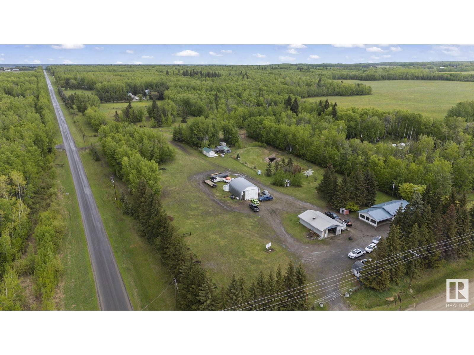 Rural Parkland County, AB T0E0W0,5432 HIGHWAY 16 (HWY)