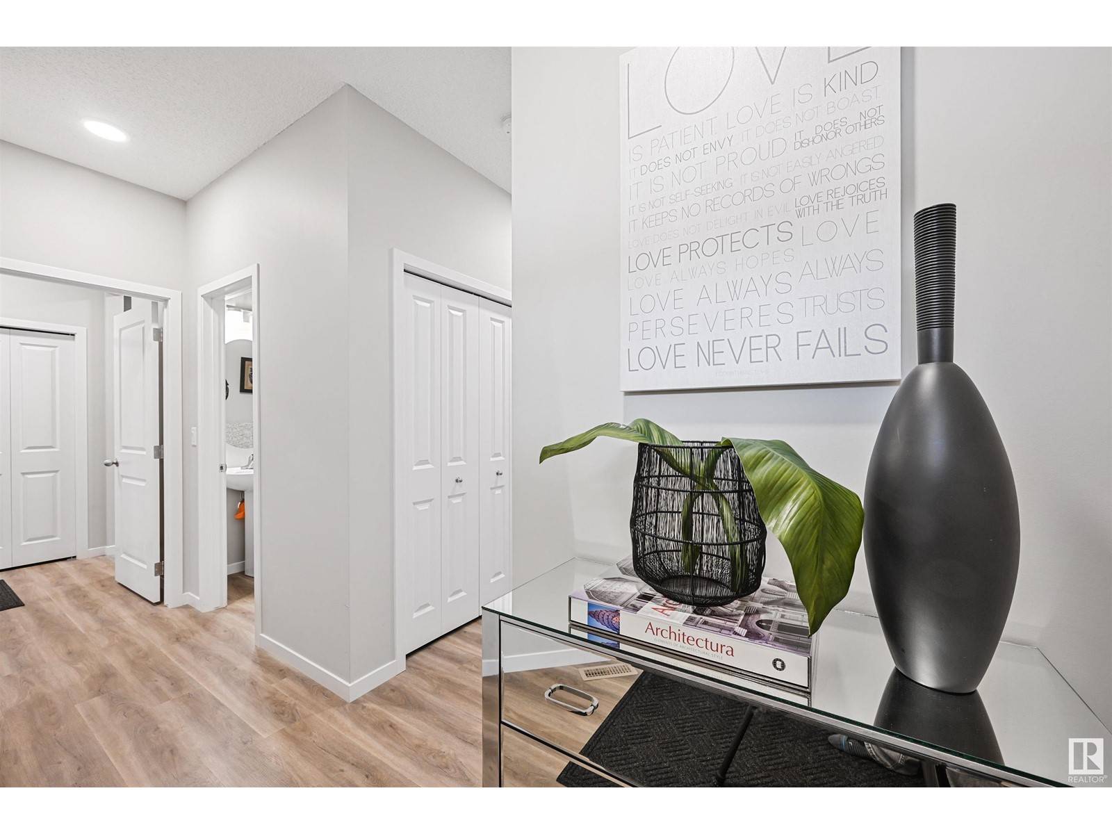 Edmonton, AB T6W4X7,1914 159 ST SW