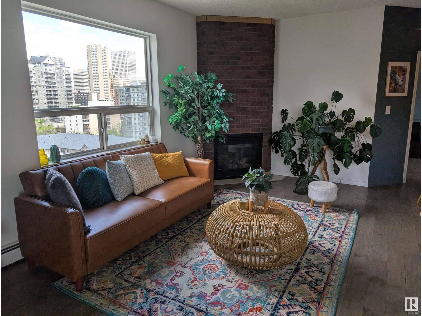 Edmonton, AB T5K2Y4,#1102 9707 105 ST NW