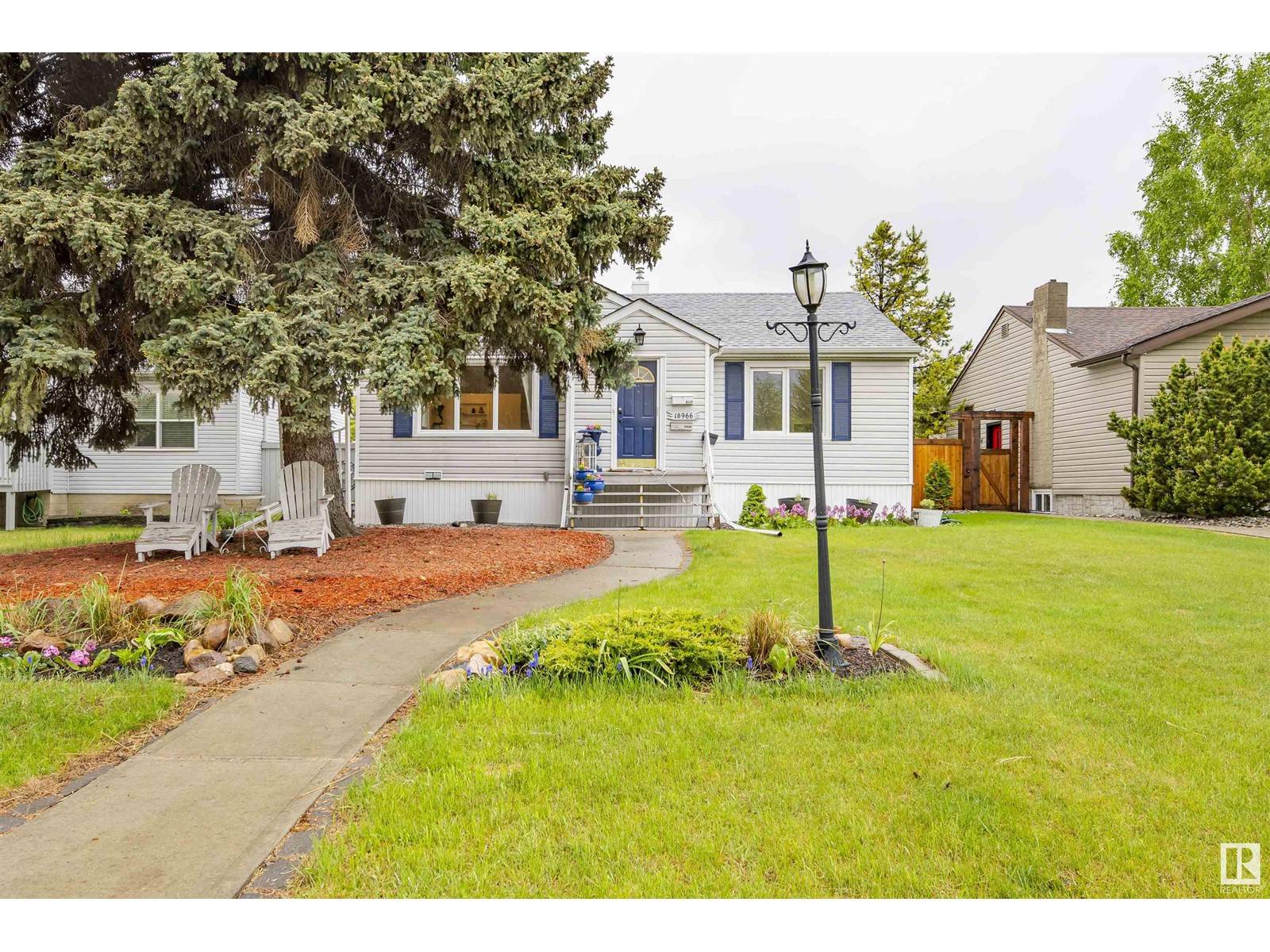 Edmonton, AB T5H3N6,10966 117 ST NW