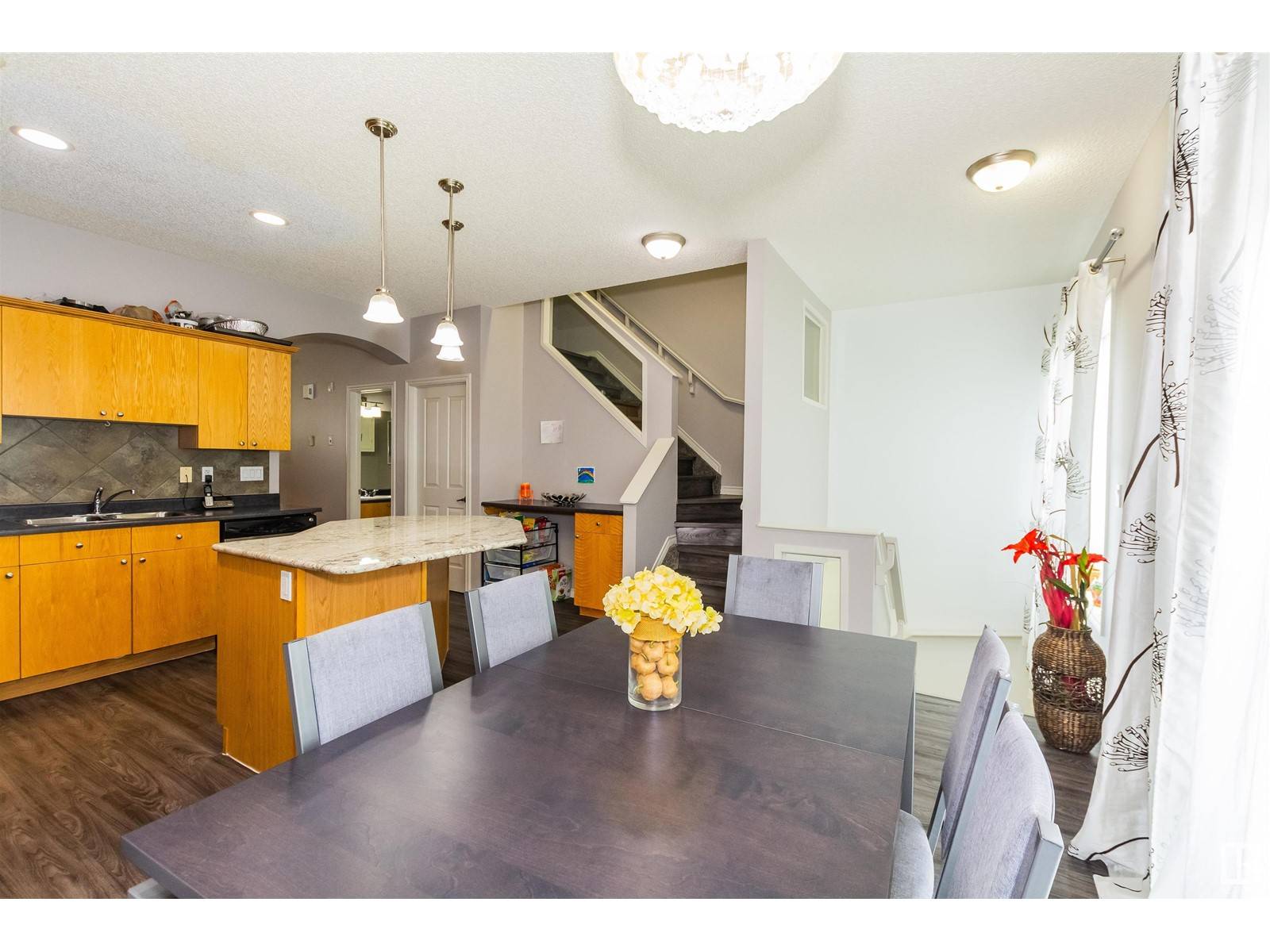 Edmonton, AB T6V0B8,#97 13825 155 AV NW