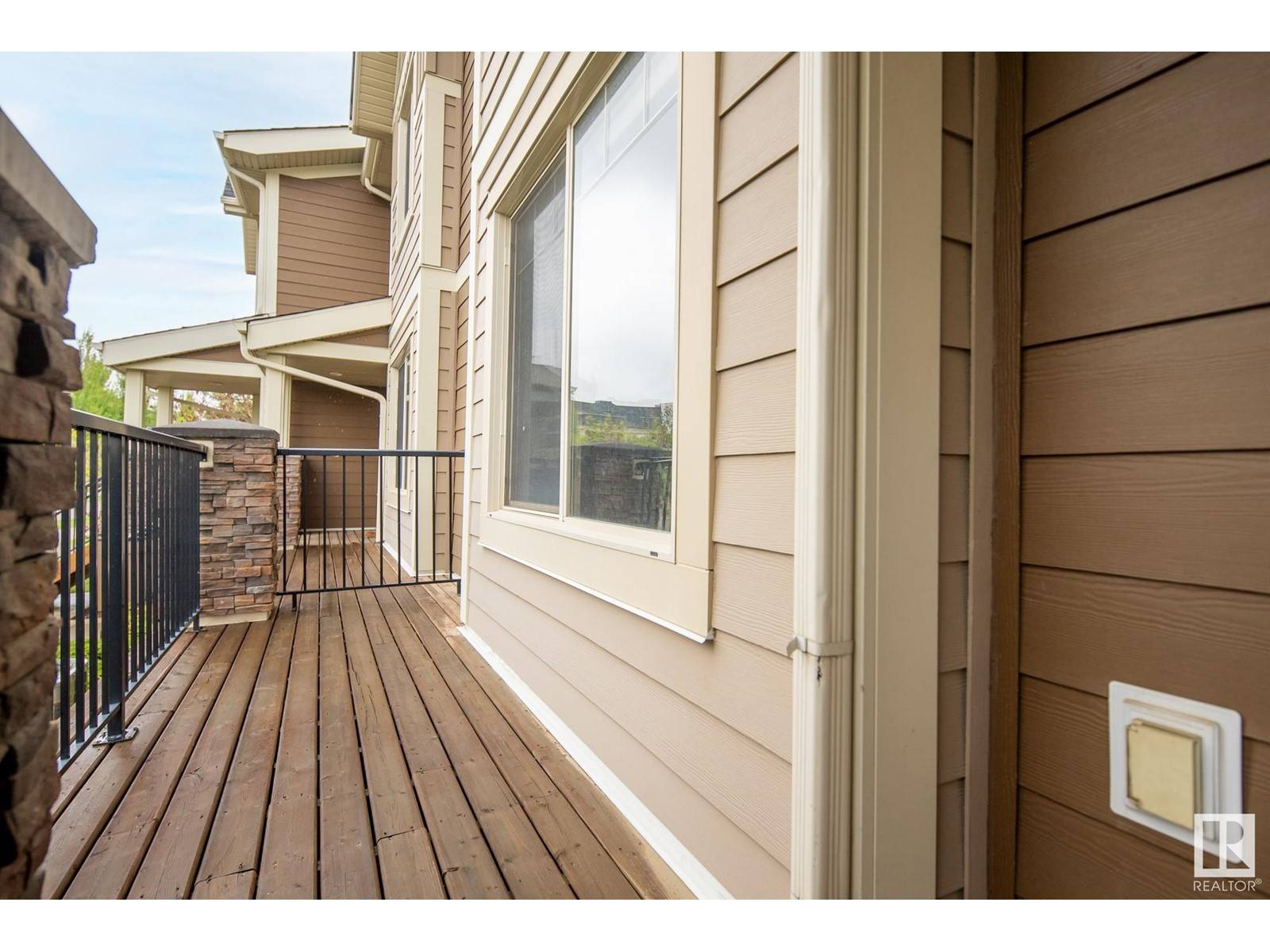 Sherwood Park, AB T8H0R7,#203 401 PALISADES WY