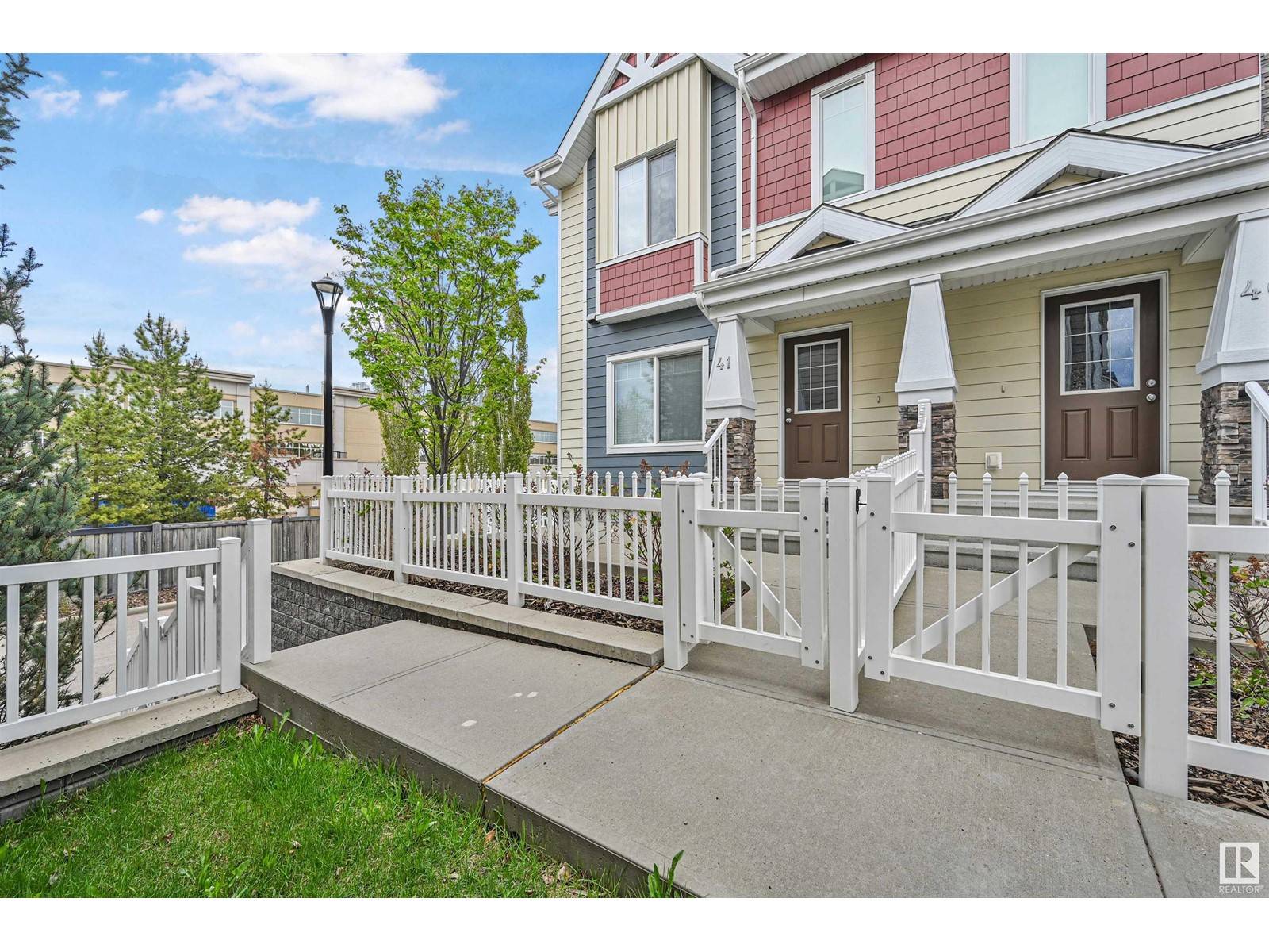 Edmonton, AB T6R0R7,#41 2003 RABBIT HILL RD NW
