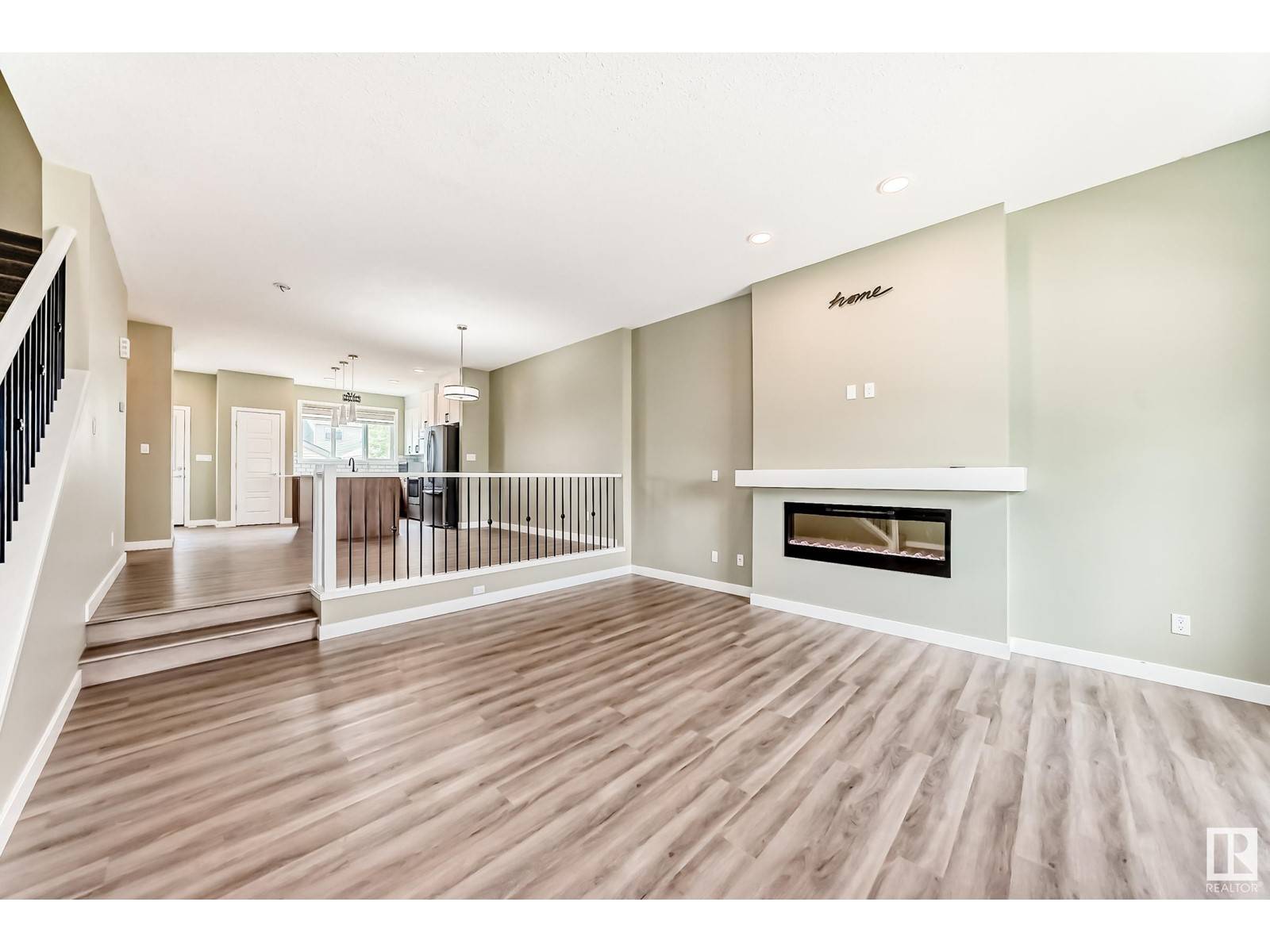 Edmonton, AB T6M1J9,5213 EDGEMONT BV NW NW